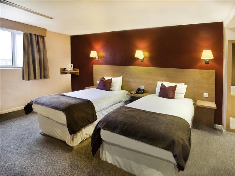 The Luton Hotel Экстерьер фото