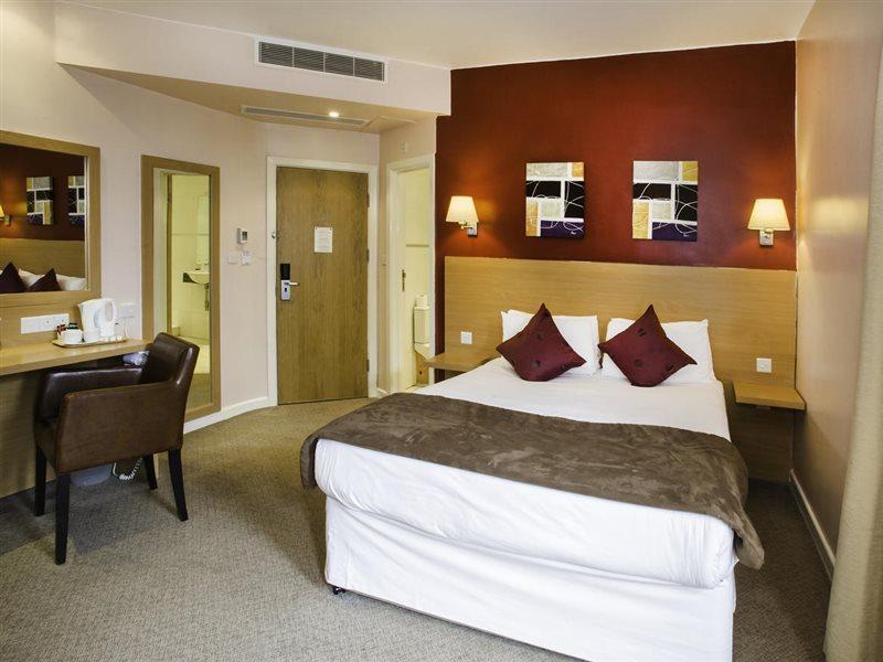 The Luton Hotel Экстерьер фото