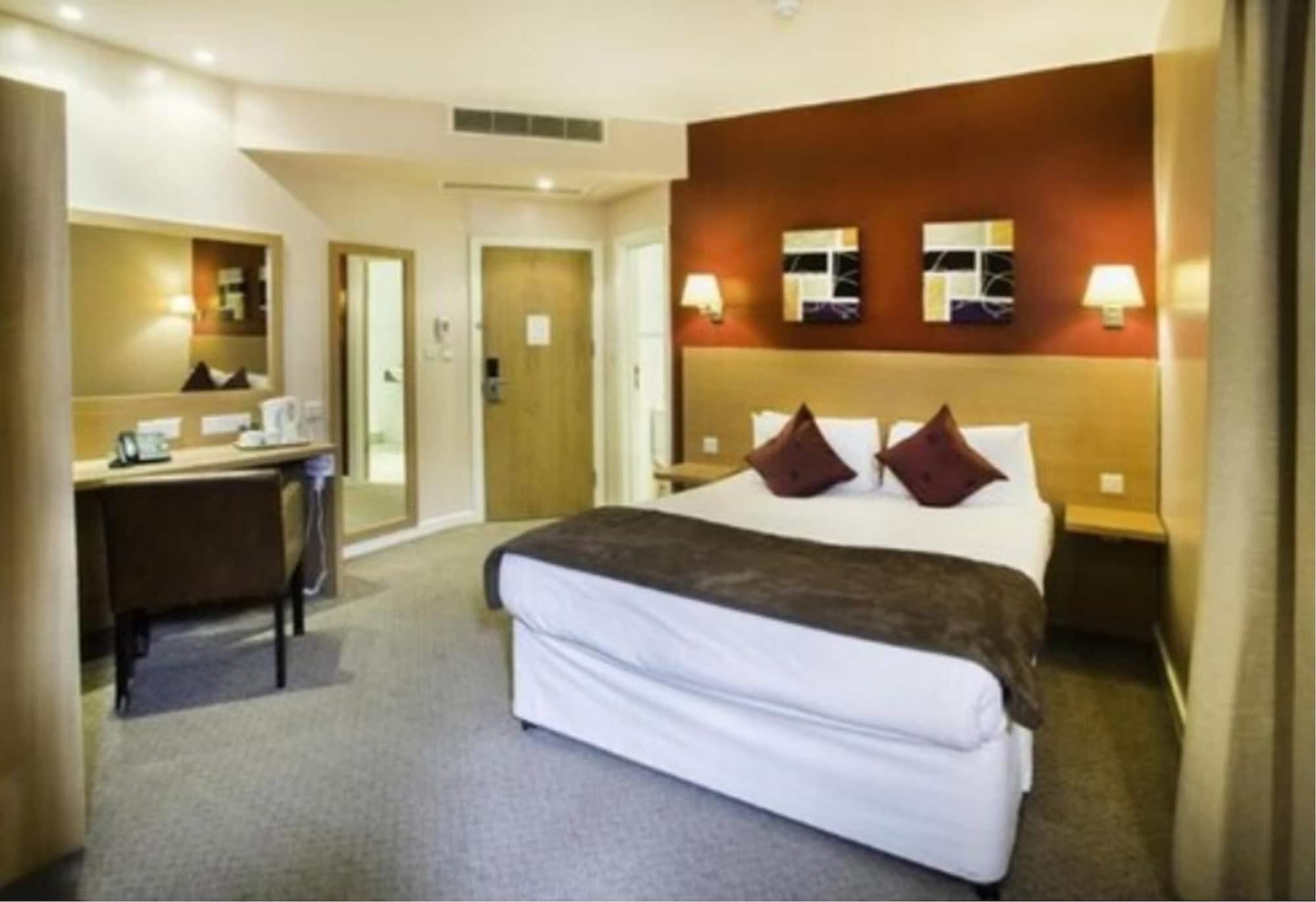 The Luton Hotel Экстерьер фото