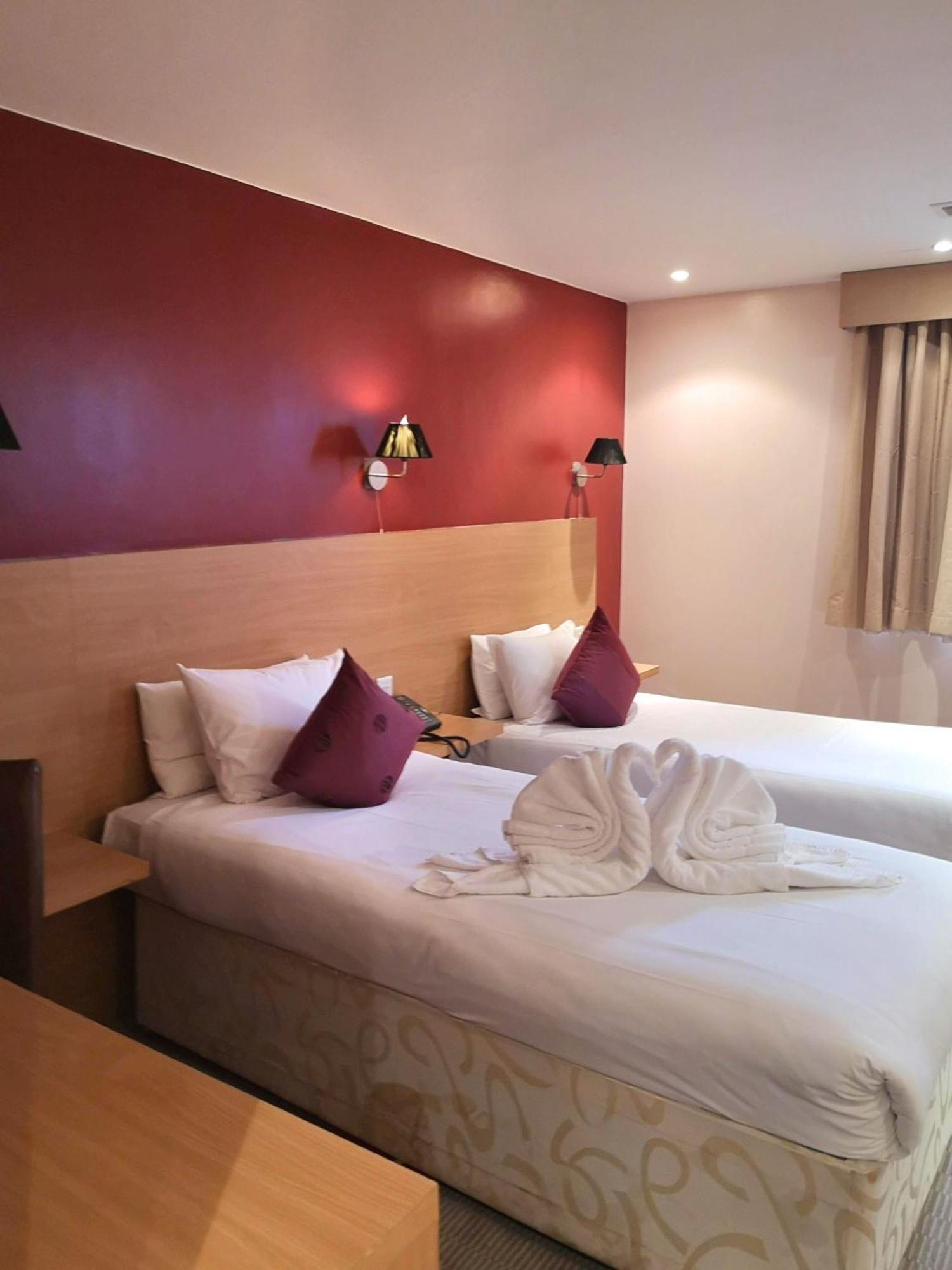 The Luton Hotel Экстерьер фото